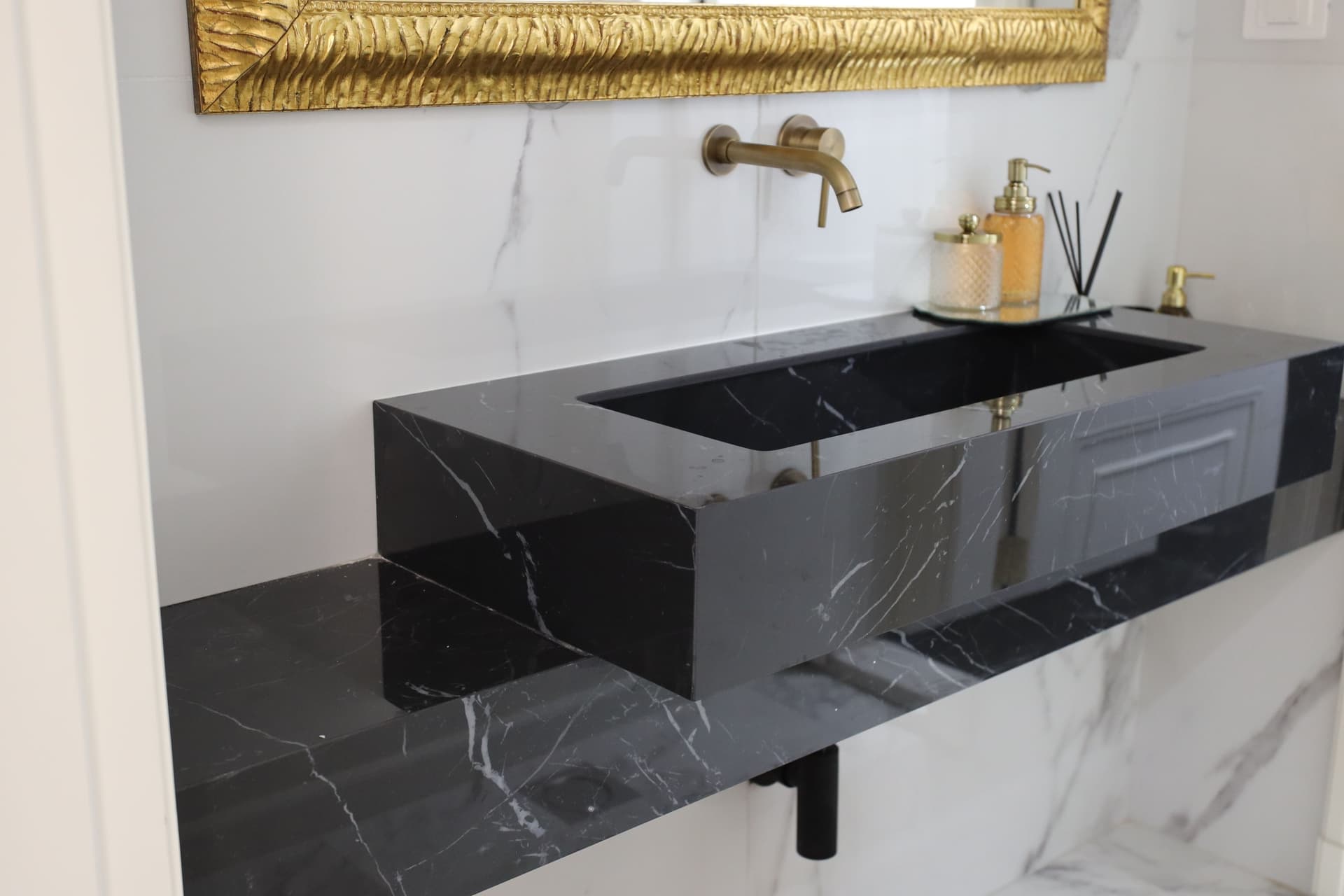 مغسلة حمام بورسلان