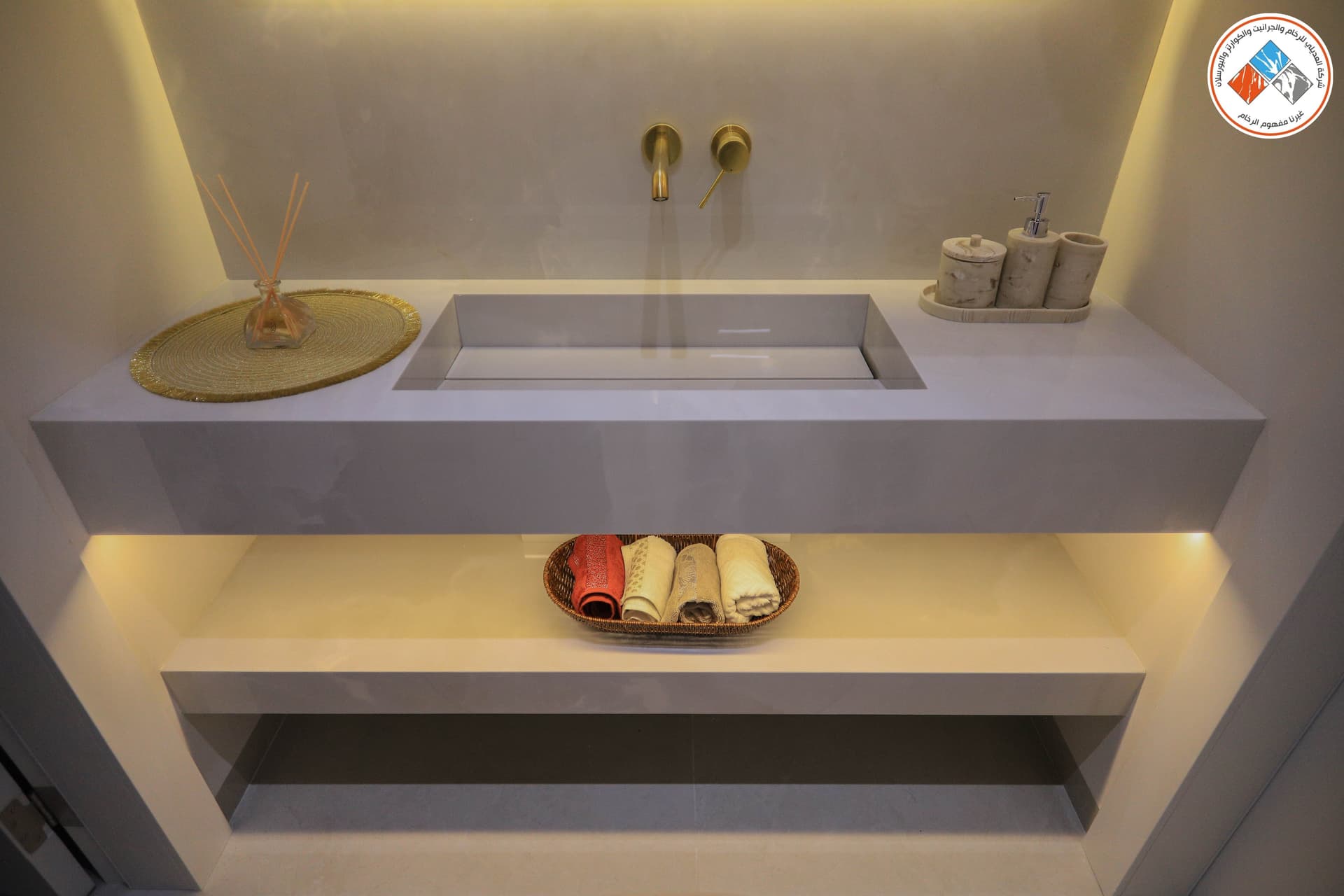 مغسلة حمام بورسلان