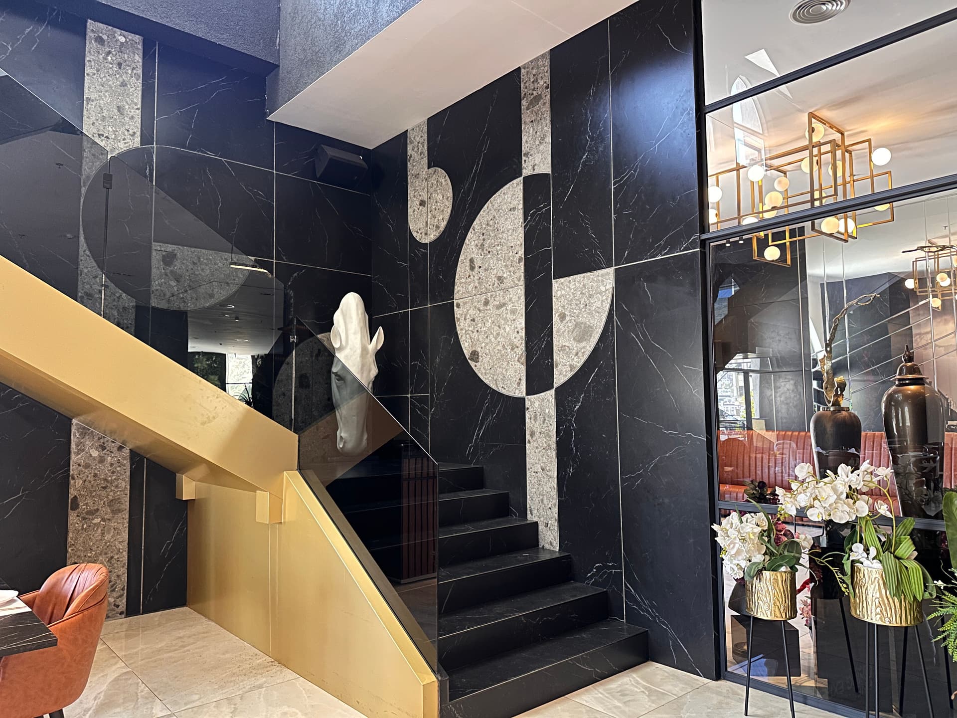 درج بورسلان + واجهة بورسلان