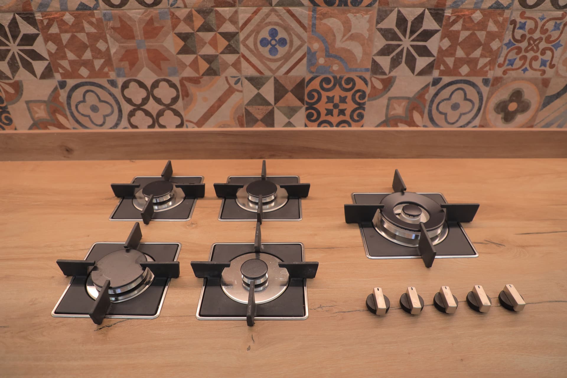 غاز عيون حفر